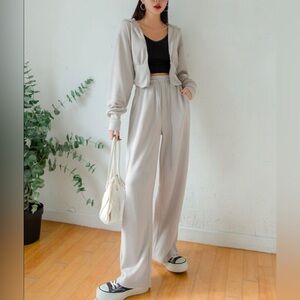 Jogging and vest two pieces